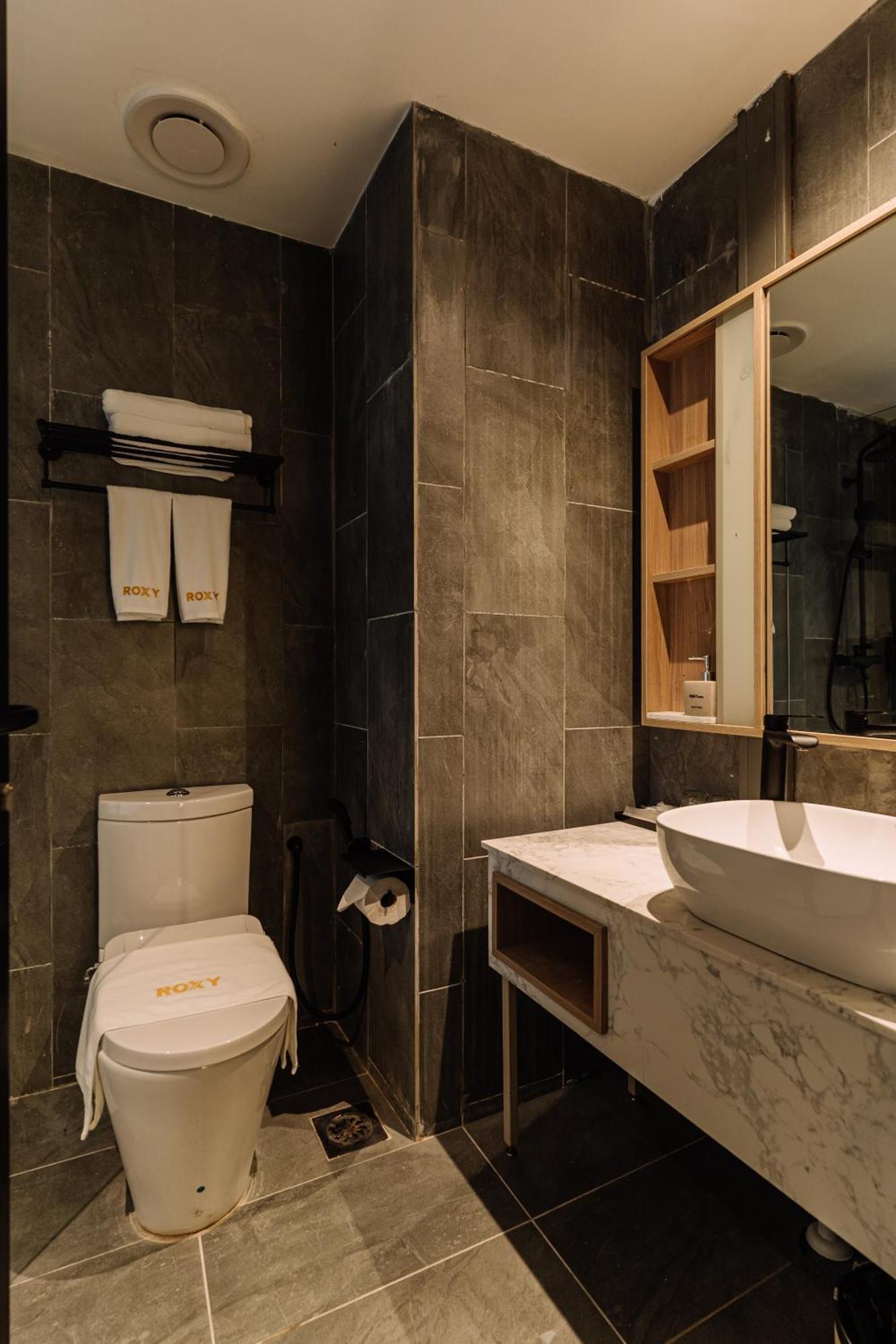 Impiana By Roxy Hotel Kuching Esterno foto